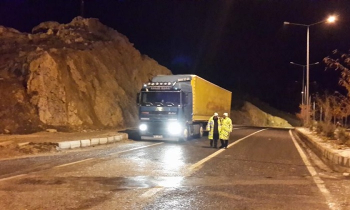 Kar ve Tipi Ulaşımı Aksatıyor