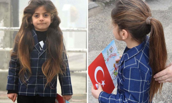 8 yıldır Saçına Makas Değmeyen Baran, Karne Aldı