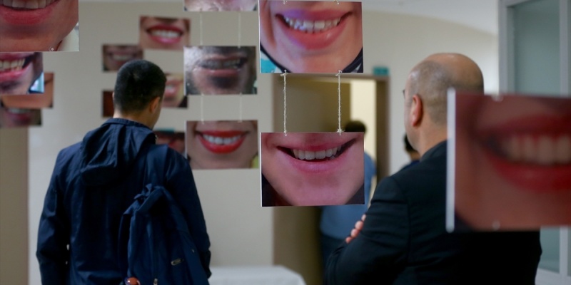 Diş hekimlerinden ‘Tebessüm’ sergisi