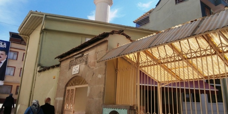 Tarihi Tahta Minare Cami ve Hamamı